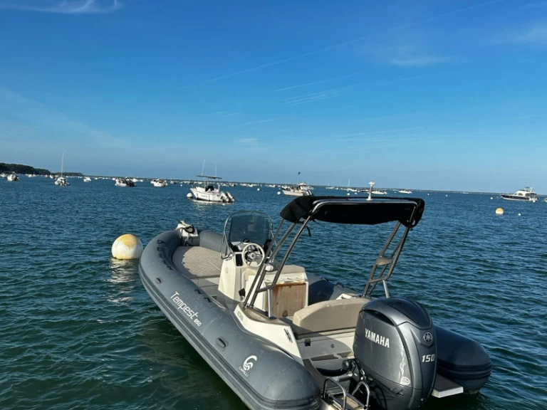 Yacht charter Grand Piquey - Capelli Tempest 650 on SamBoat