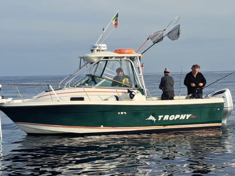 Motorboat to hire Bacoli at the best price