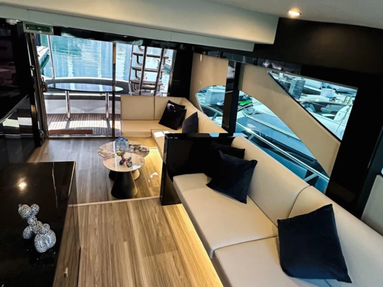 Luxury Yacht to hire Dubai Marina at the best price