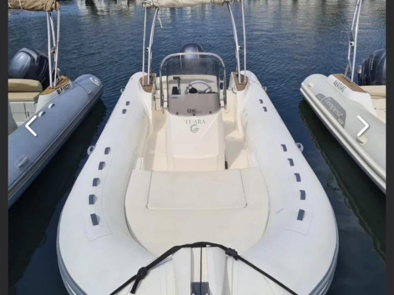 Yacht hire Grand Piquey cheap Tempest 650