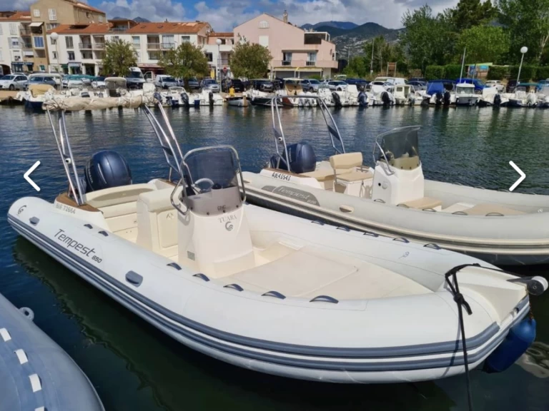 RIB hire in Grand Piquey - Capelli Tempest 650