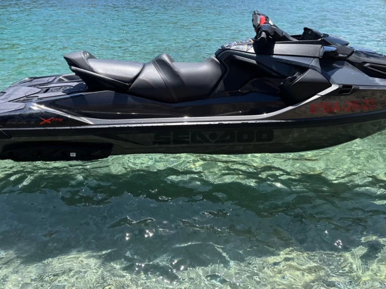 Hire Jet ski with or without skipper Sea-Doo Santa Eulària des Riu