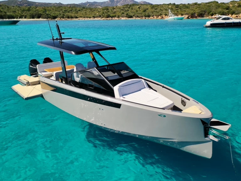 Hire Motorboat Virtue with a boat licence