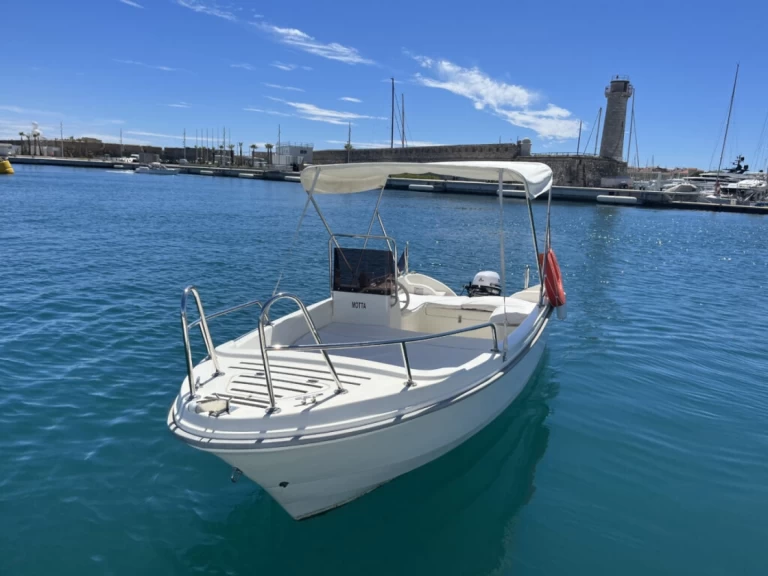 Yacht charter Antibes - Selva Selva T 4.8 on SamBoat