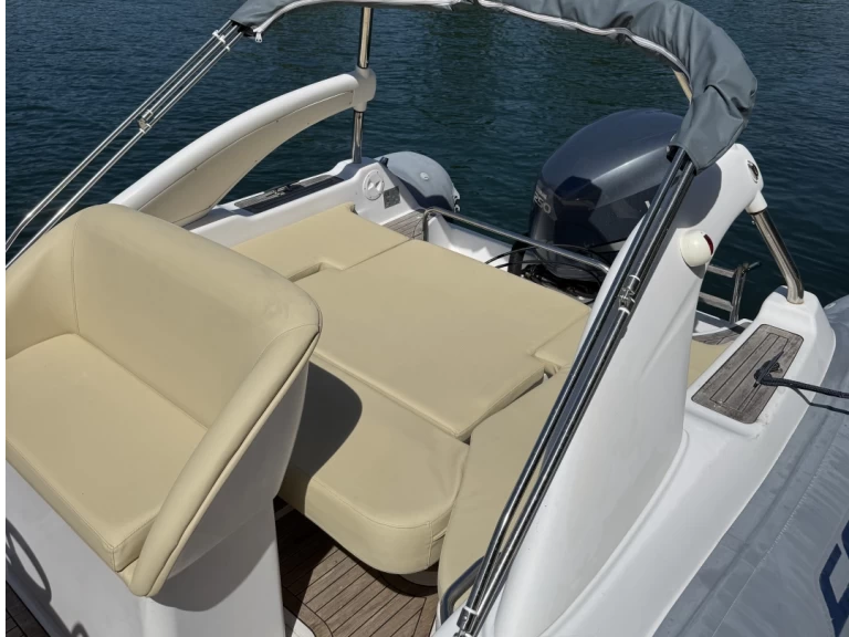 Hire a Sacs Sacs S 780 Mandelieu-la-Napoule