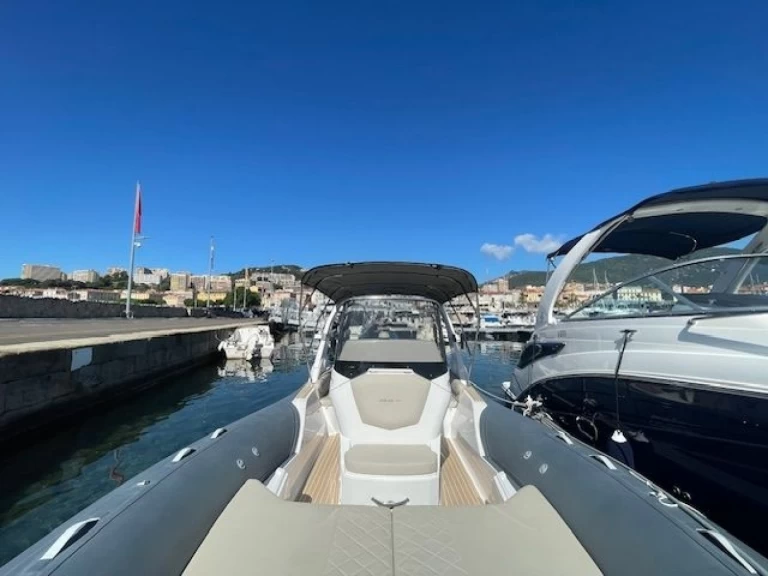 Hire RIB with or without skipper Salpa Porticcio