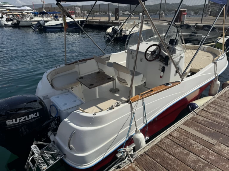 Hire a Quicksilver Quicksilver 525 Flamingo Sant Antoni de Portmany