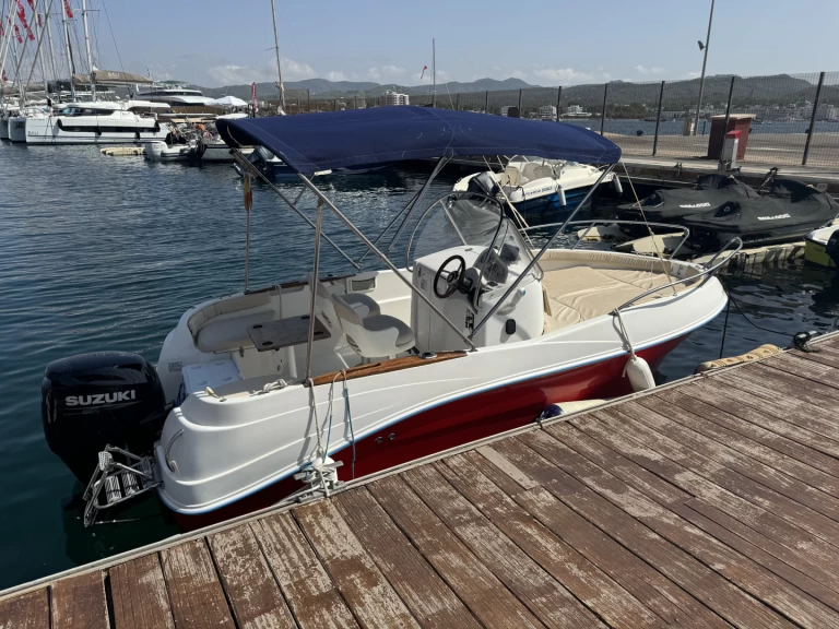 Yacht charter Sant Antoni de Portmany - Quicksilver Quicksilver 525 Flamingo on SamBoat