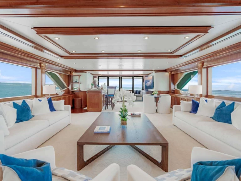 Luxury Yacht hire in Nassau - Richmond Yachts MISS STEPHANIE