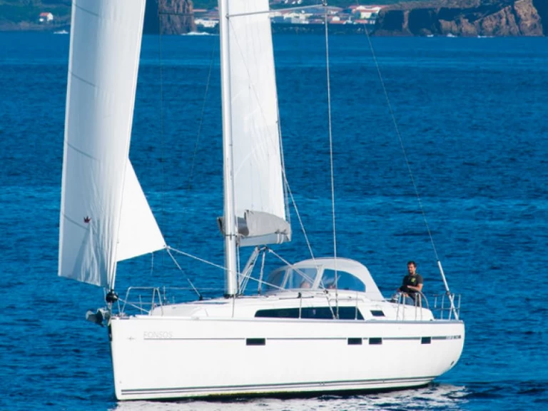 Hire a Bavaria Cruiser 46 Angra do Heroísmo