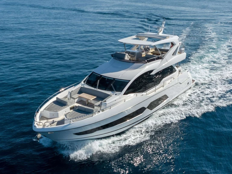 Charter a Sunseeker Do it Anyway in Miami on Samboat