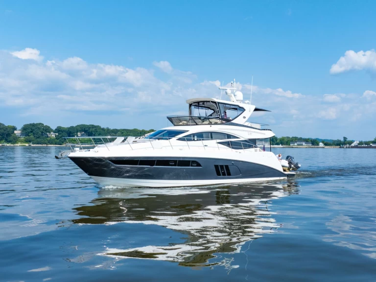Charter a Sea Ray Sea Amber in Manhasset on Samboat