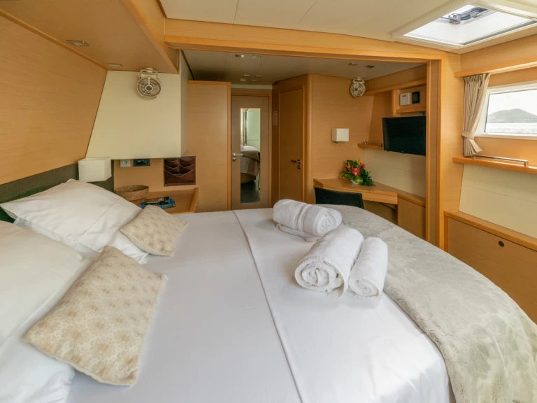 Charter a Lagoon Lagoon 560 in Olbia on Samboat