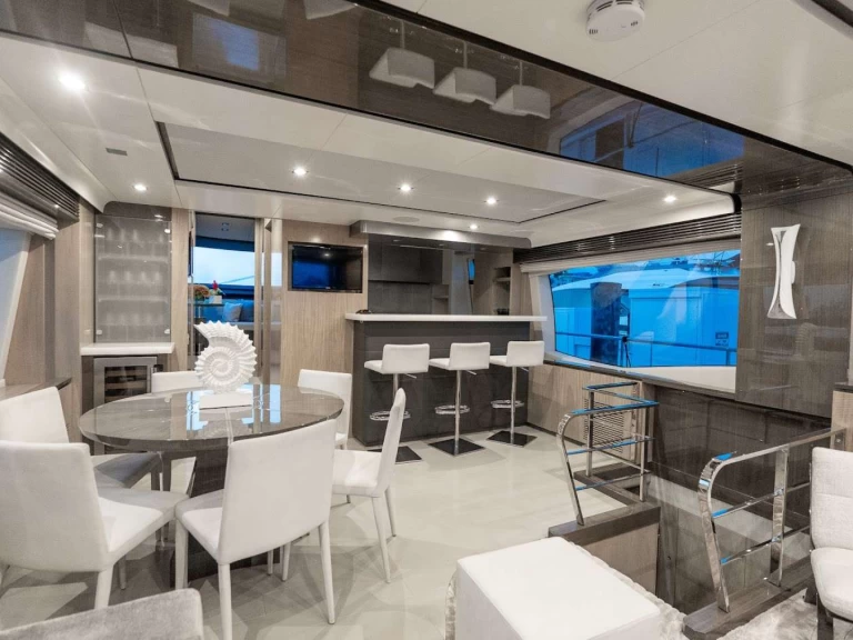 Azimut Satisfaction charter bareboat or skippered in  Bahamas