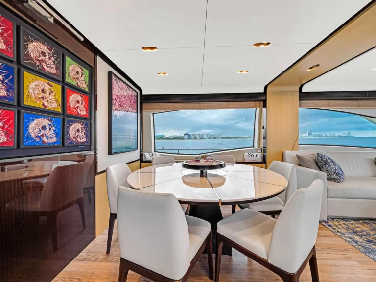 Hire Luxury Yacht with or without skipper Azimut Coconut Grove