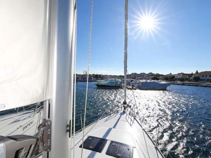 Hire Sailboat Bavaria with a boat licence