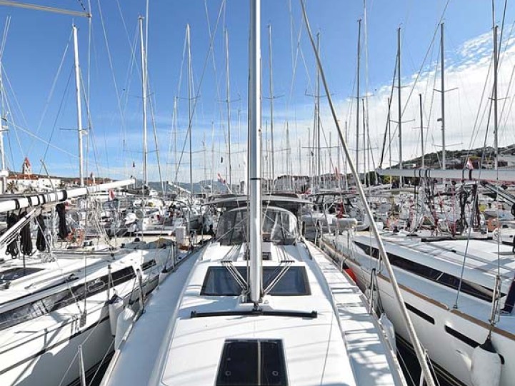 Yacht hire Pula cheap Dufour 382 Grand Large
