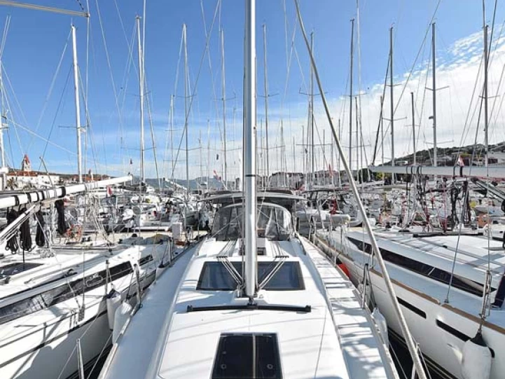 Yacht hire Pula cheap Dufour 382 Grand Large