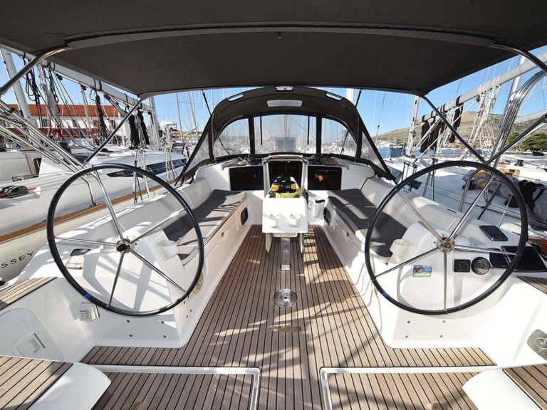 Charter a Dufour Dufour 382 Grand Large in Pula on Samboat