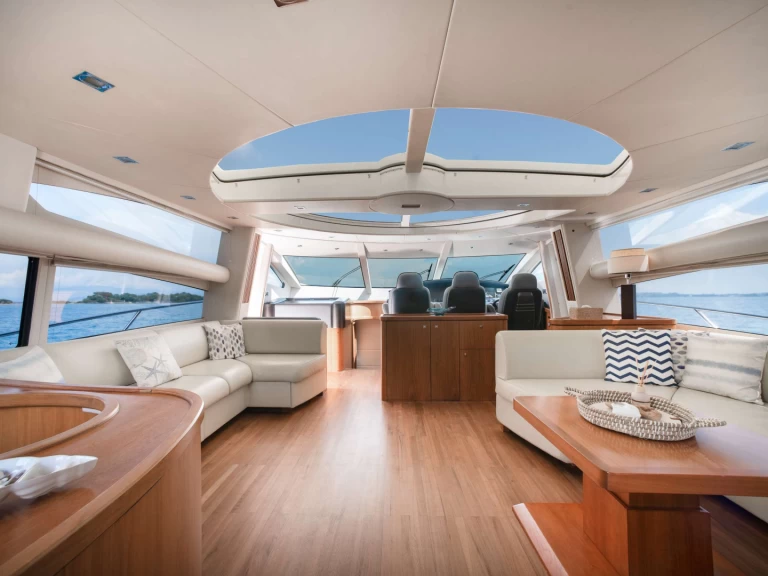 Hire a Sunseeker PHOENIX Gouvia