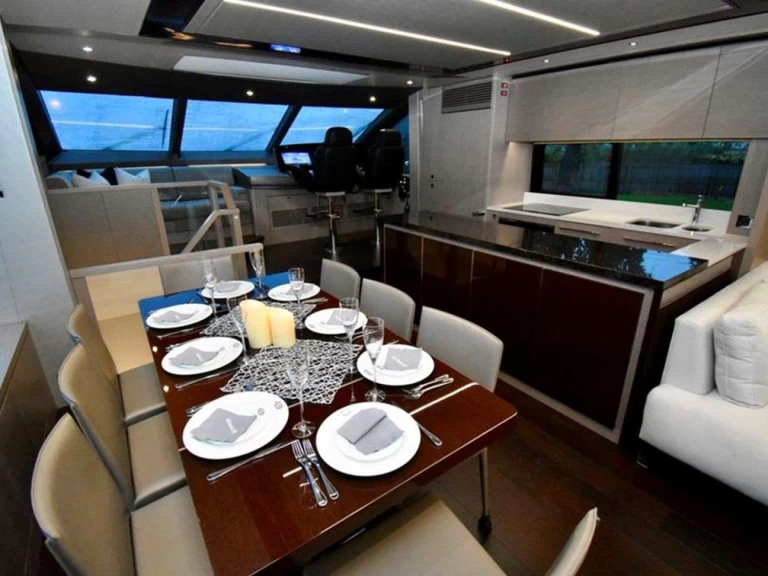 Charter a Sunseeker Do it Anyway in Miami on Samboat