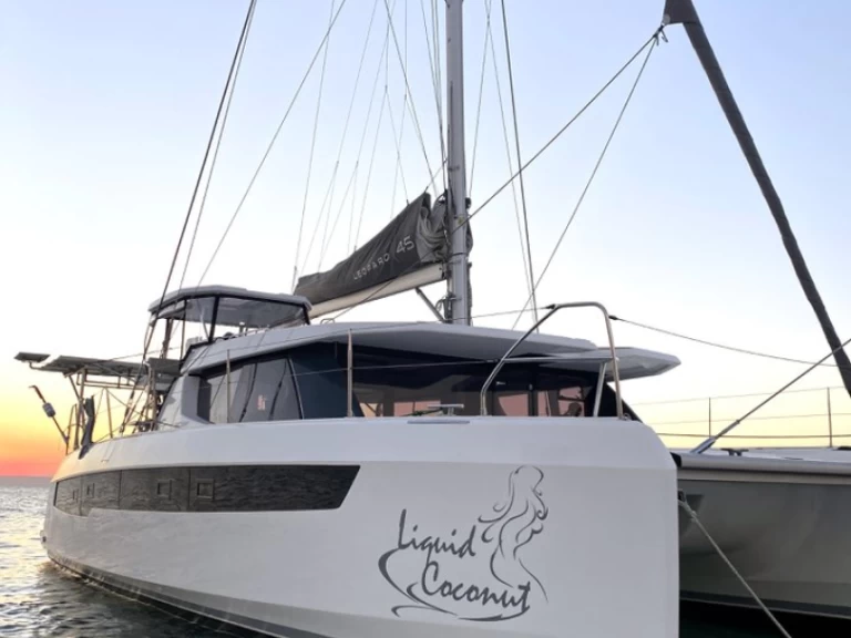 Hire a Leopard Catamarans / Robertson & Caine Leopard 45 - 3 + 1 cab. South Malé Atoll