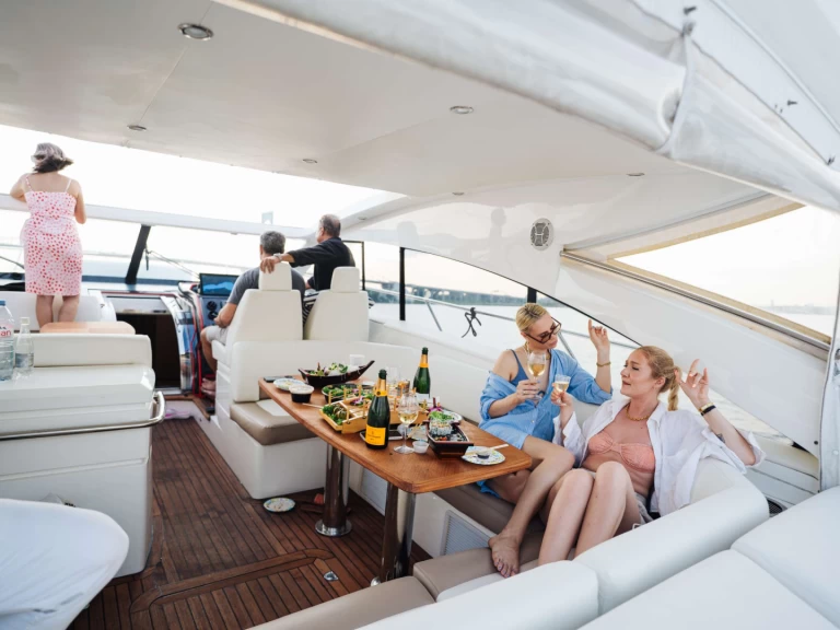 Hire Luxury Yacht with or without skipper Princess Viking Freeport