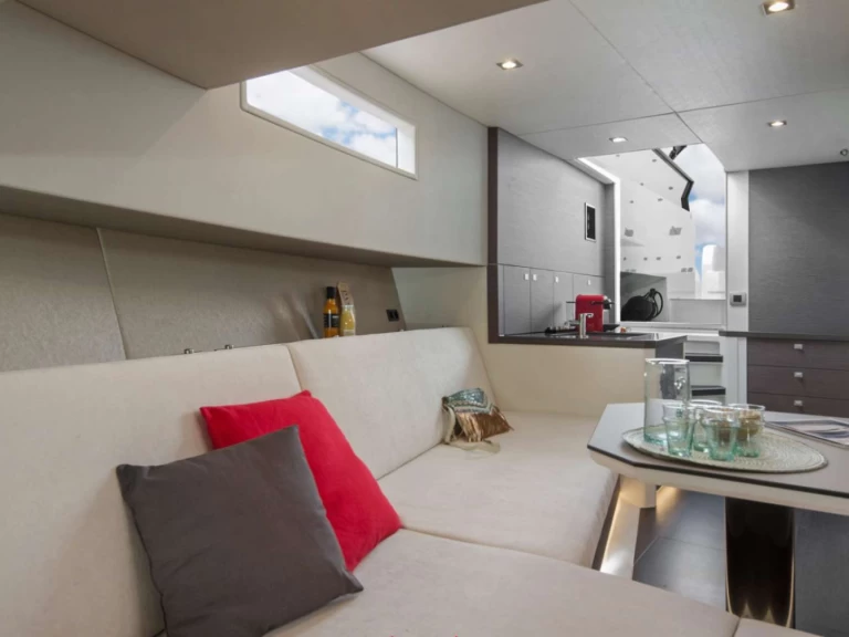 Charter a Vanquish Placebo in Benitses on Samboat