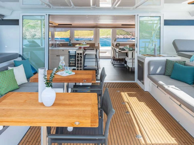Yacht charter Olbia - Lagoon Sofia on SamBoat