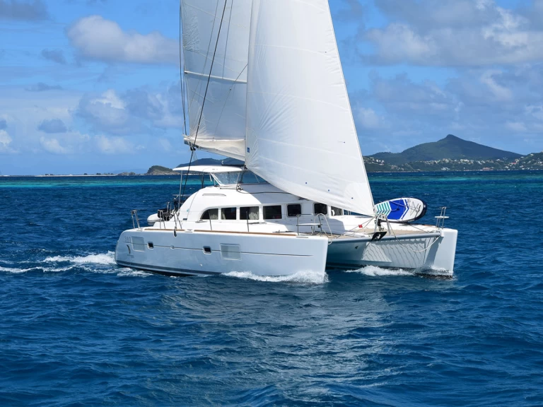 Catamaran to hire Rodney Bay Marina at the best price