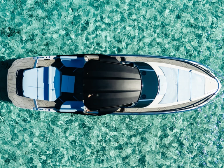 Yacht hire Ibiza Town cheap 340