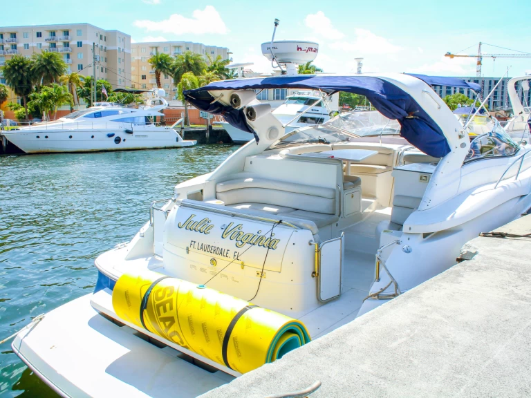 Motorboat to hire North Miami Beach at the best price