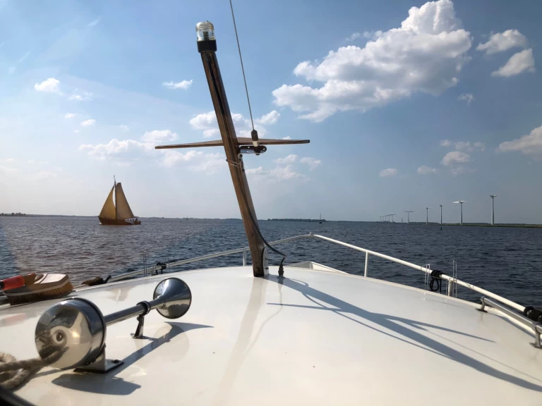 Charter a Curtevenne 830AK in Bunschoten on Samboat
