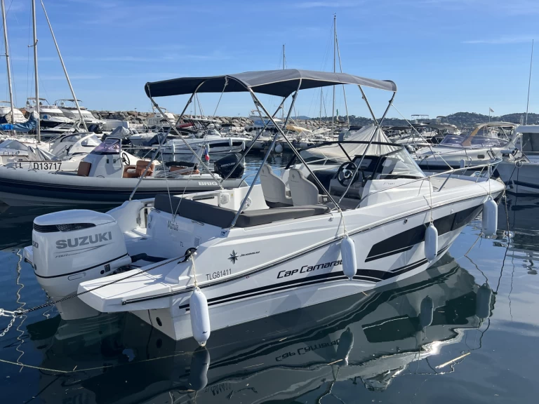 Motorboat to hire Les Issambres at the best price