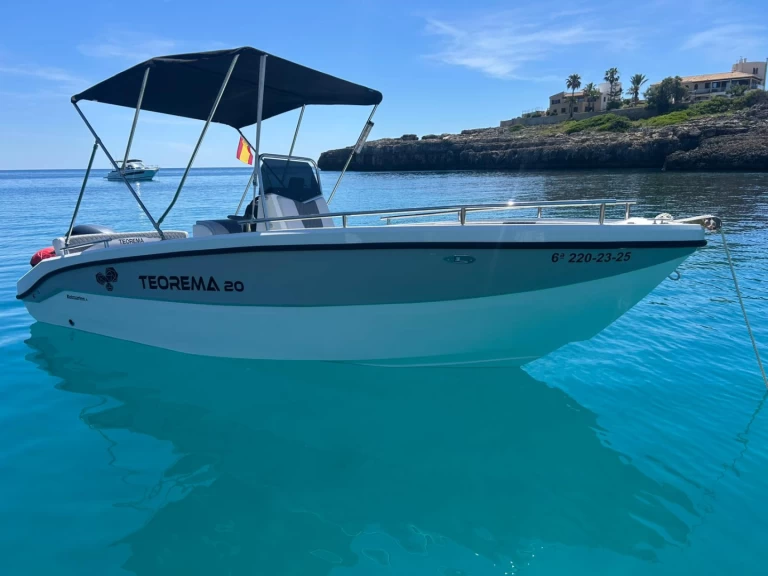 Yacht charter Portocolom - Kolmarine Teorema 20 on SamBoat