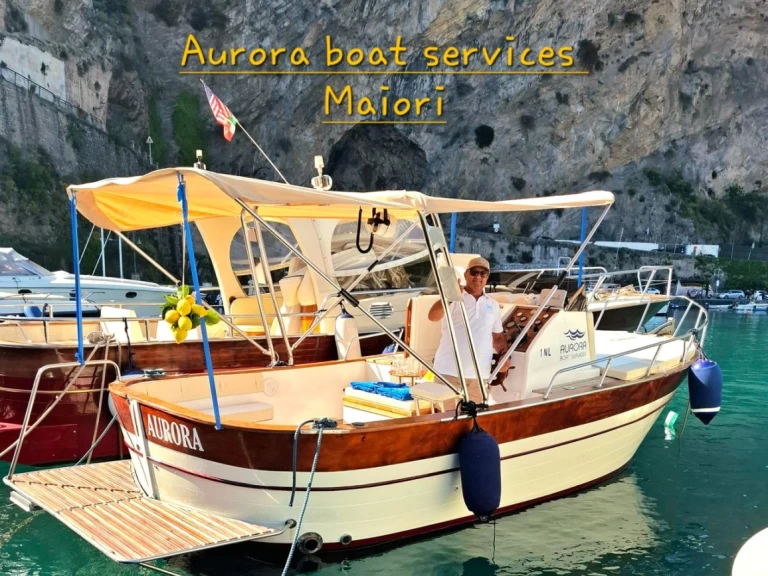 Yacht hire Maiori cheap Cantieri del Cilento