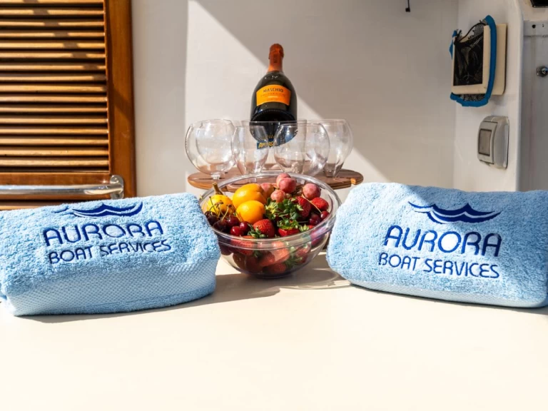 Motorboat hire in Maiori - Gozzo Sorrentino Cantieri del Cilento