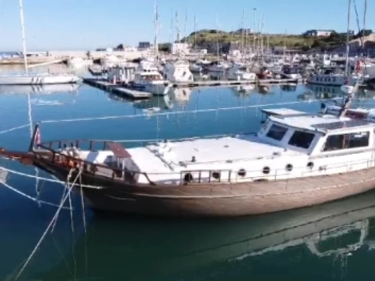 Charter a Bodrum-Shipyard Motor in Vieste on Samboat