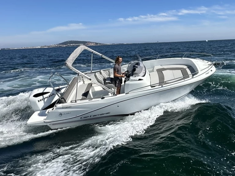 Yacht hire Mèze cheap Cap Camarat 6.5 CC Serie 3