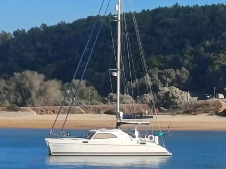Yacht hire Açores cheap 385 