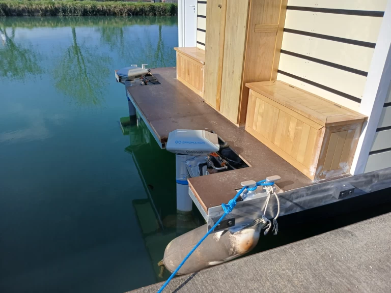 Charter a Phoebus  Standard 3 cabines in Castelsarrasin on Samboat