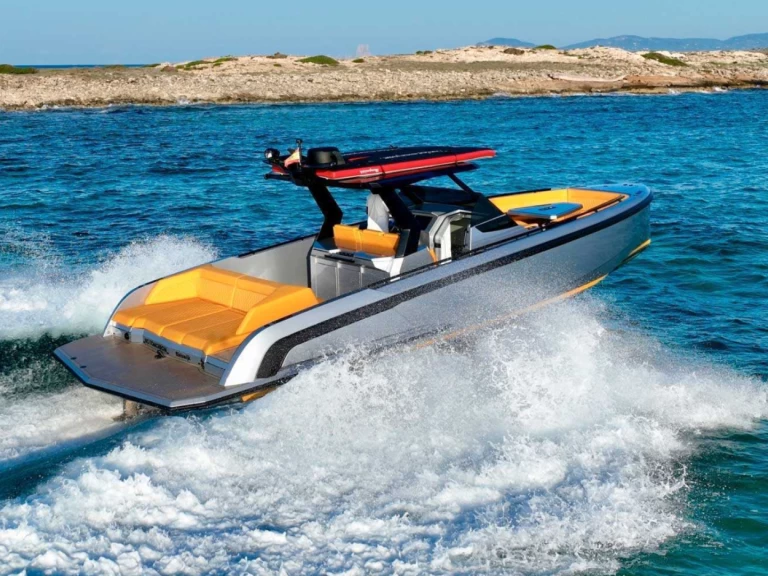 Luxury Yacht to hire Ibiza Town at the best price