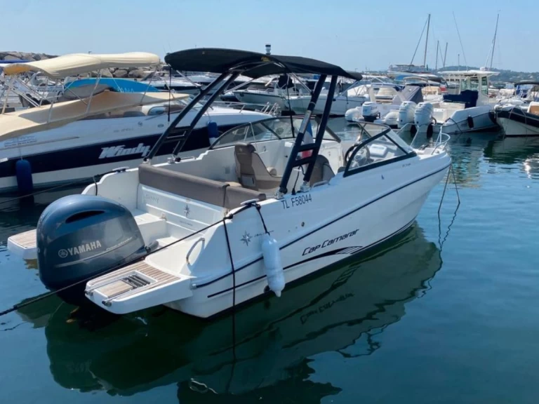 Motorboat hire in Les Issambres - Jeanneau Cap Camarat 6.5 BR