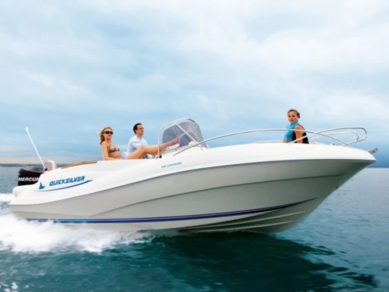 Charter a Quicksilver Quicksilver 635 Commander in Carnon-Plage on Samboat
