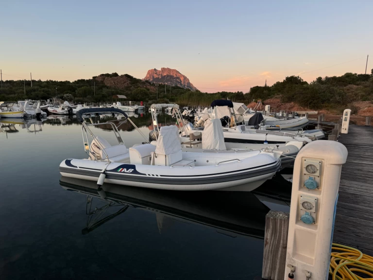 Yacht charter Porto San Paolo - Artigiana-Battelli classic on SamBoat