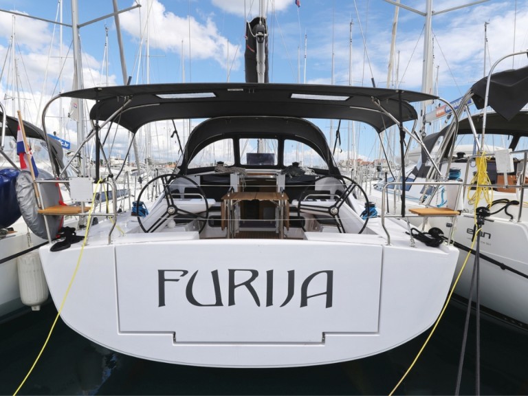 Hire Sailboat Elan with a boat licence