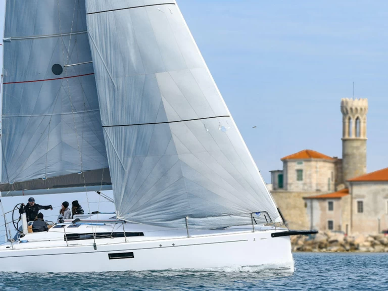 Sailboat hire in Biograd na Moru - Bénéteau First 36