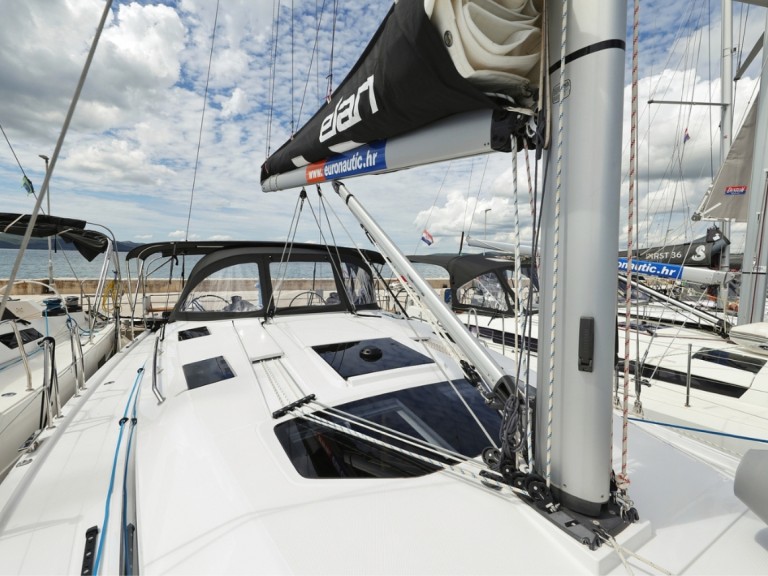 Charter a Elan Impression 45 in Biograd na Moru on Samboat