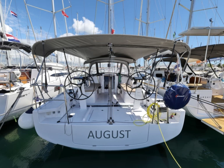 Hire Sailboat with or without skipper Bénéteau Biograd na Moru