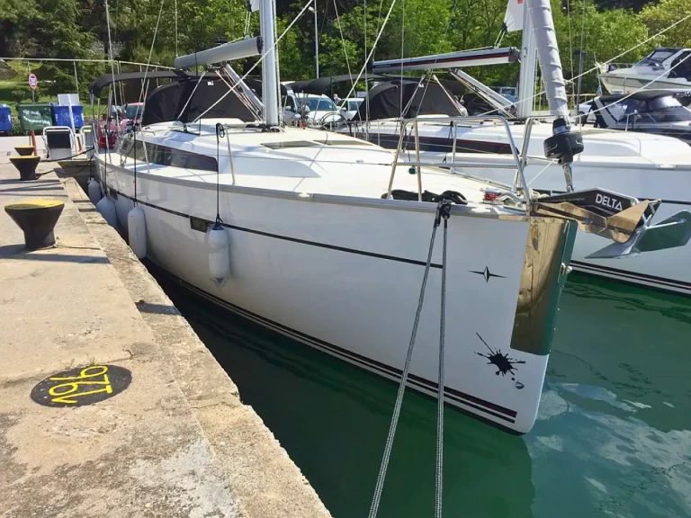 Yacht hire Skiathos cheap Cruiser 46